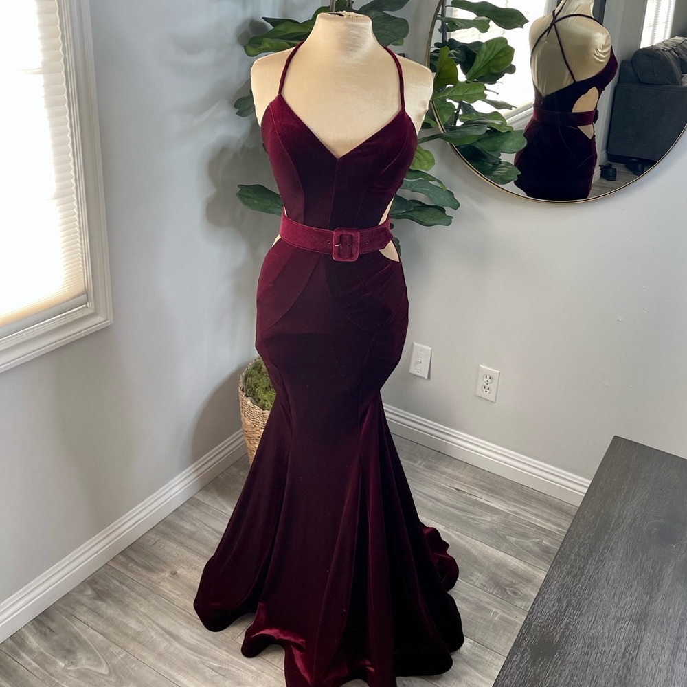 Eva Menl Long Velvet Gown